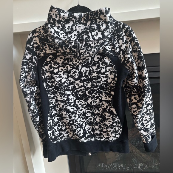 Lululemon Zip-Up Hoodie - Picture 4 of 7